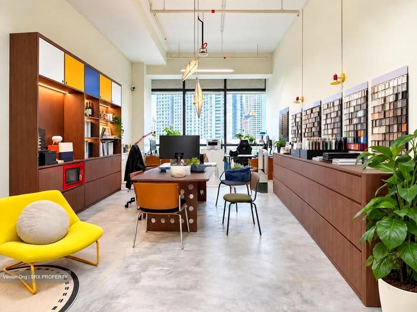 Woods Square (D25), Office #623503091
